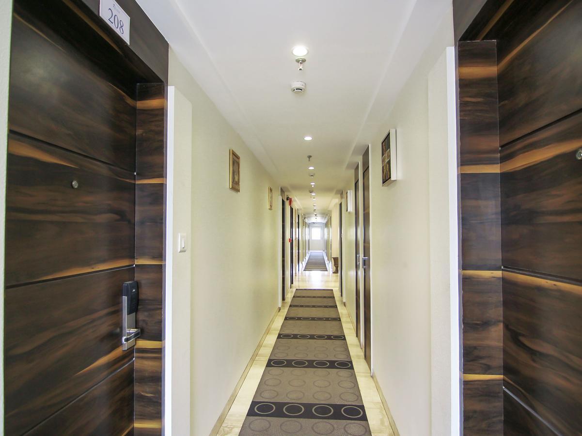 Oyo 12496 Skyotel Lucknow Dış mekan fotoğraf